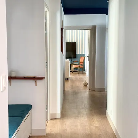 Apartman Beautifully Renovated In Town Center - 5 Min From Mont Saint-michel Pontorson